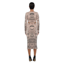 Load image into Gallery viewer, DIVINE ROLL MIDI SKIRT
