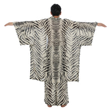 Load image into Gallery viewer, BALLPEN TIGER SUNSET KIMONO
