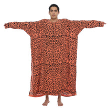 Load image into Gallery viewer, BALLPEN LEOPARD FULL LENGTH KAFTAN
